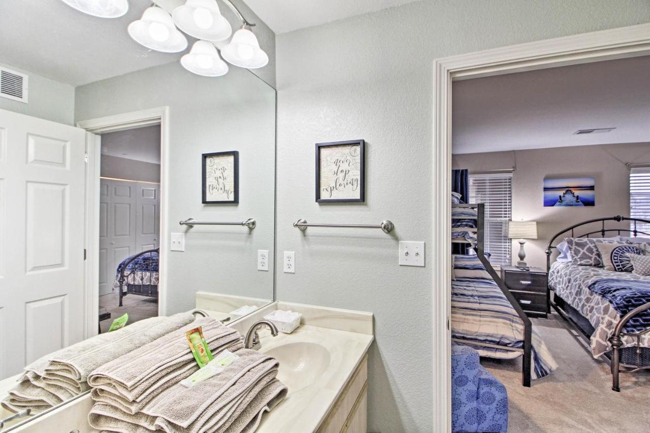 Updated Lake Taneycomo Condo With Screened Porch! Branson Bagian luar foto