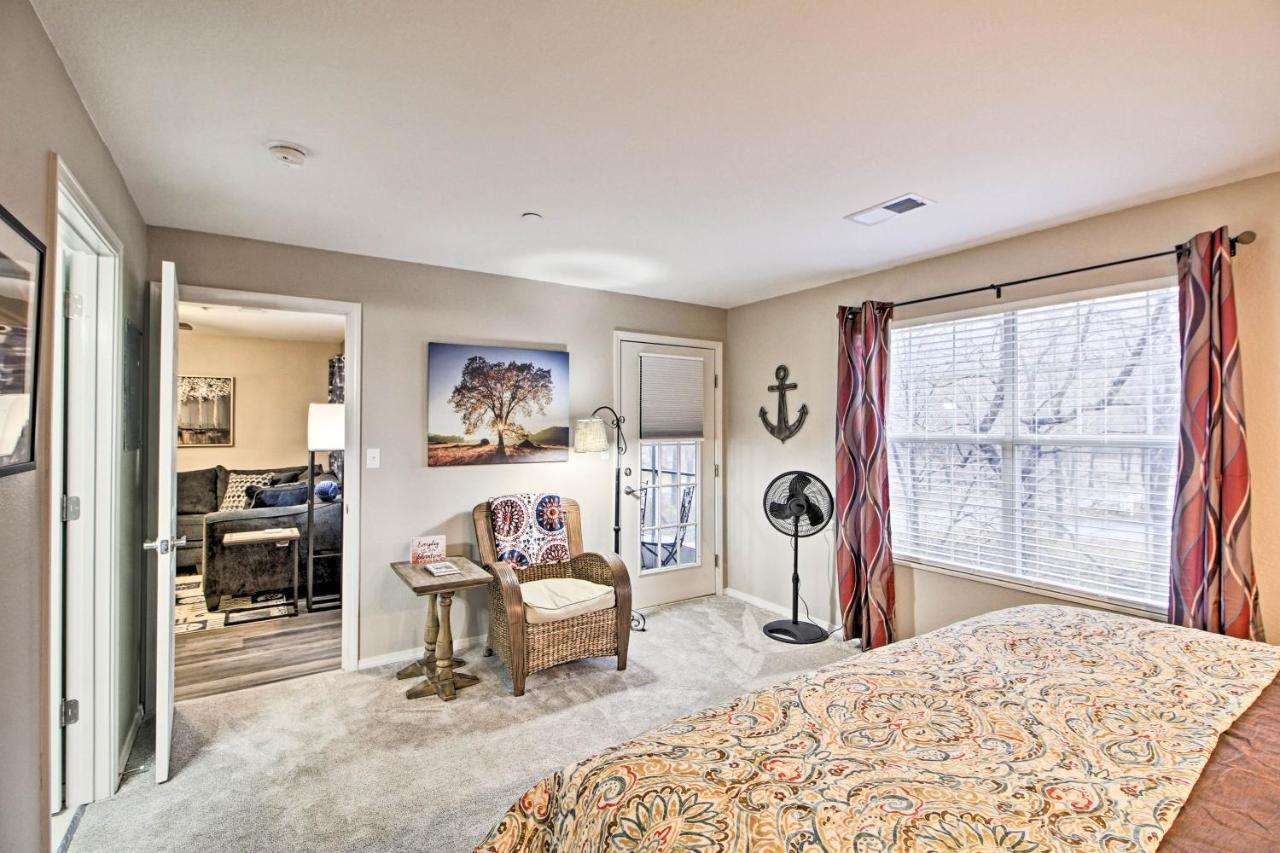 Updated Lake Taneycomo Condo With Screened Porch! Branson Bagian luar foto